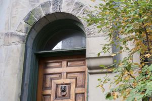 CrillyCourt010.jpg