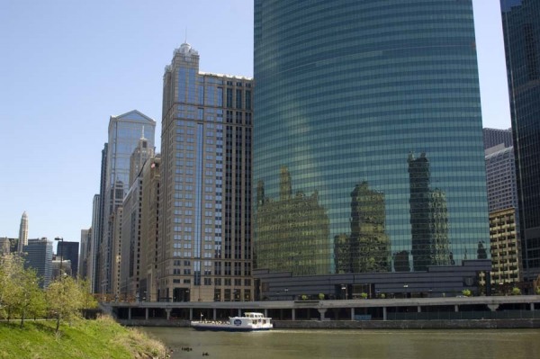 Chicago skyline and river