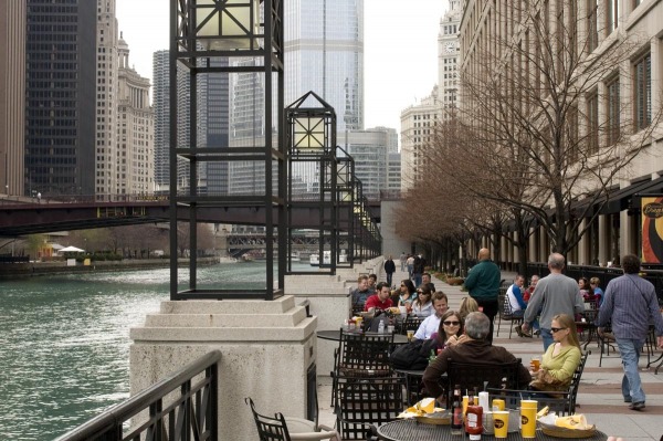 Chicago Riverwalk east  of Michigan Ave