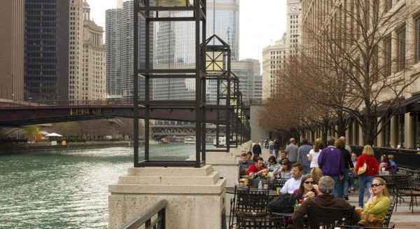 Chicago Riverwalk east  of Michigan Ave