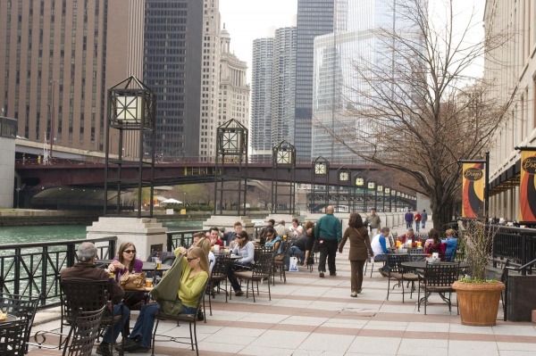 Chicago Riverwalk east  of Michigan Ave