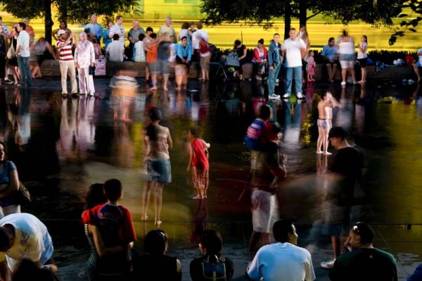 CrownFountain-night001-