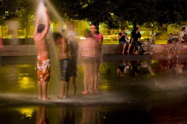 CrownFountain-night027