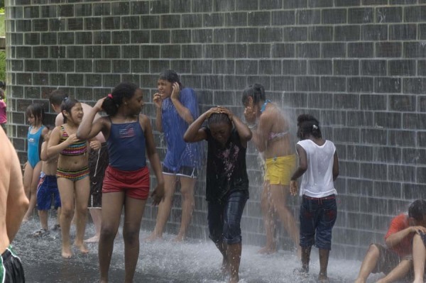 CrownFountain110