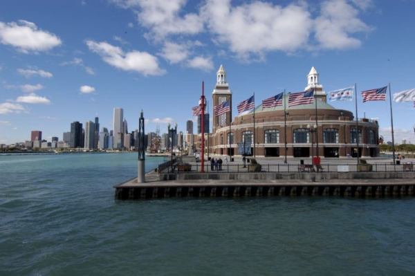 Chicago skyline and Navy Pier