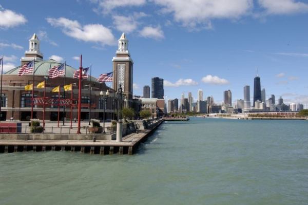 Chicago skyline and Navy Pier