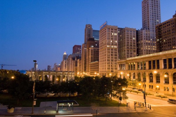 Michigan-Ave-Night_006