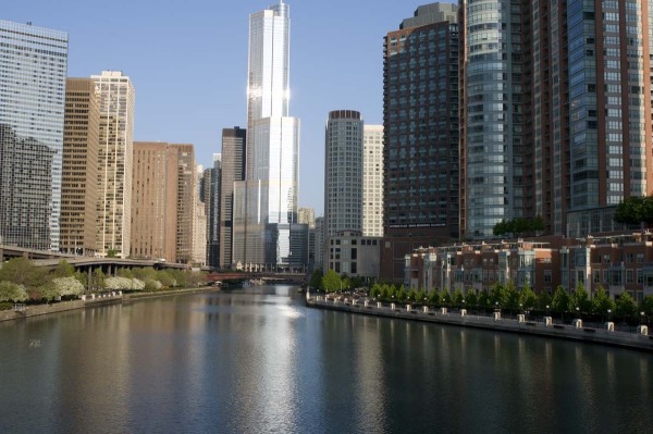 Chicago Skyline and river